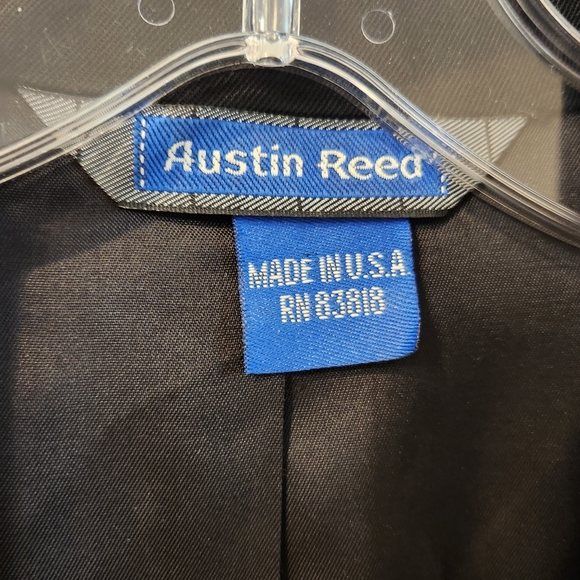 Austin Reed worsted wool black jacket blazer size 14, gold buttons, made in USA. - Picture 4 of 7